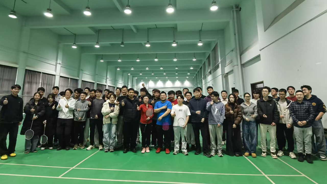 团队成员及体育学院嘉宾合影